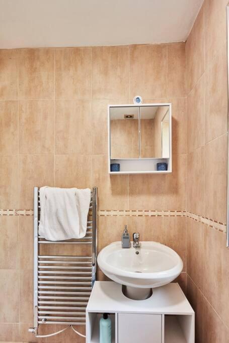 *Little Haven In Leeds* ¤Private Parking¤ Ensuite Leeds  Luaran gambar